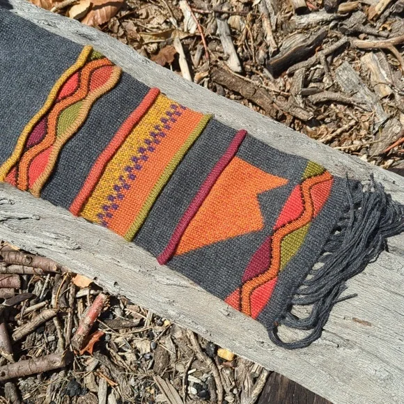 Gorgeous Peruvian Alpaca Scarf, Unisex, Like New, 8x66